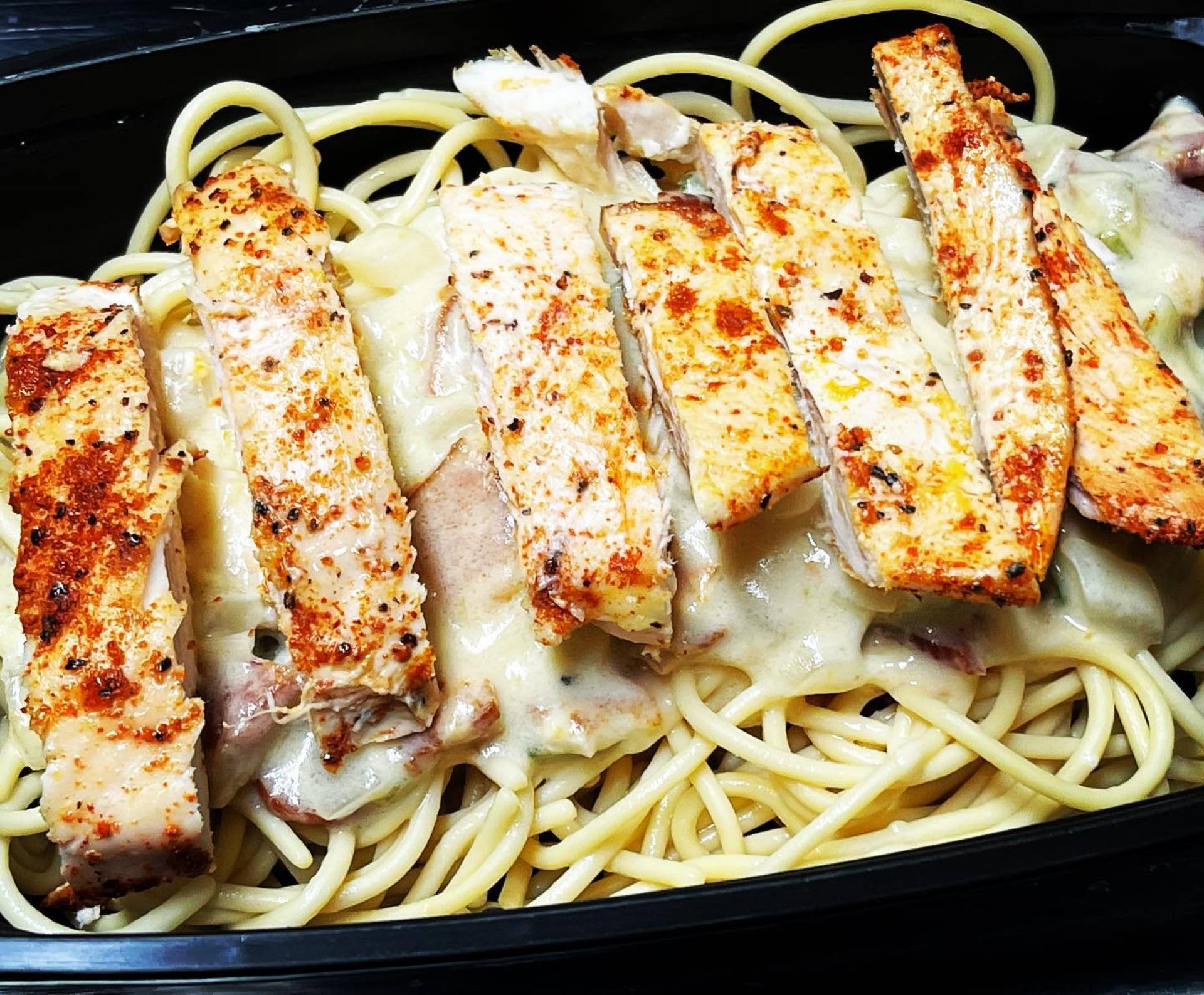 Jalapeno Popper Chicken Pasta - High Protein