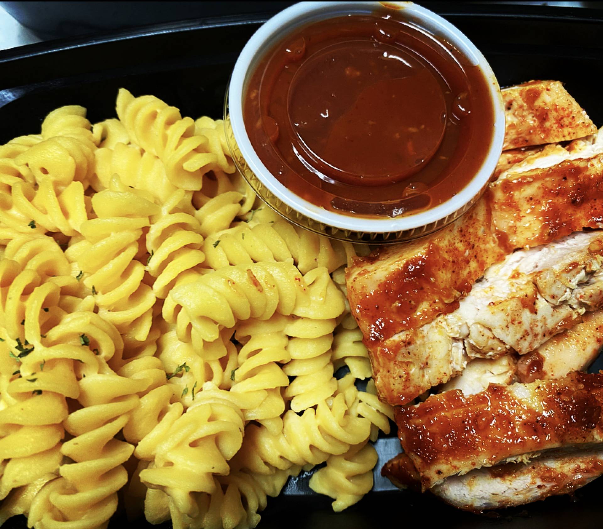 BBQ Chicken w/ Mac & Cheese - Spaghetti Squash