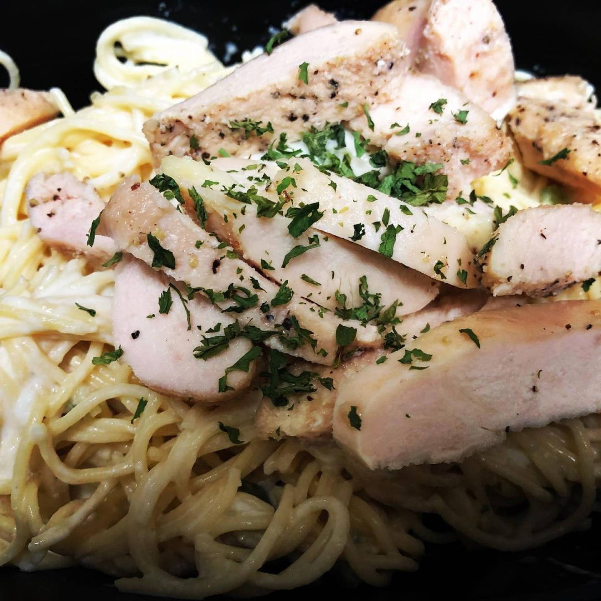 Chicken Alfredo - Pasta